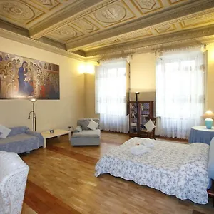 Bed & Breakfast Residenza D'epoca Montanini, Siena